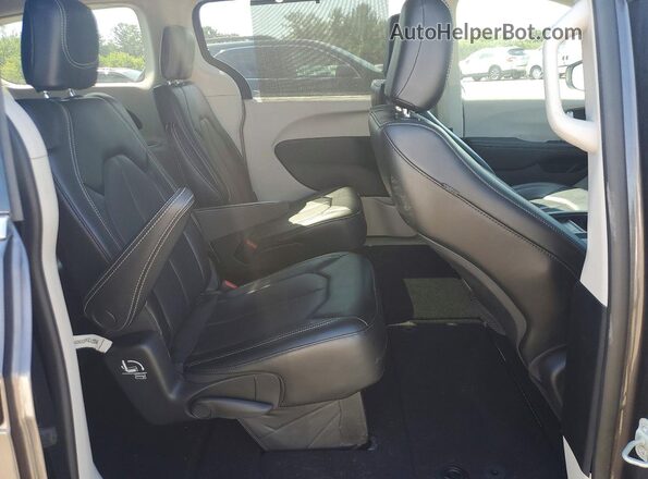 2C4RC1DG3MR555113 2021 CHRYSLER VOYAGER Gray Vista interior trasera