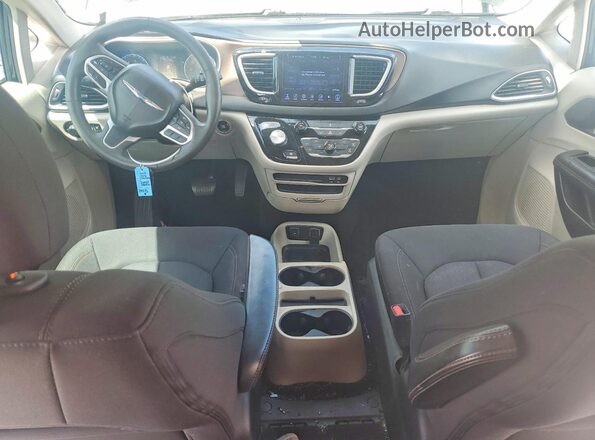 2C4RC1DG5HR609064 2017 CHRYSLER PACIFICA Silver Vista del salpicadero
