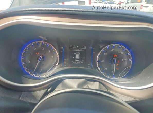 2C4RC1DG5HR609064 2017 CHRYSLER PACIFICA Silver Vista del cuadro de instrumentos