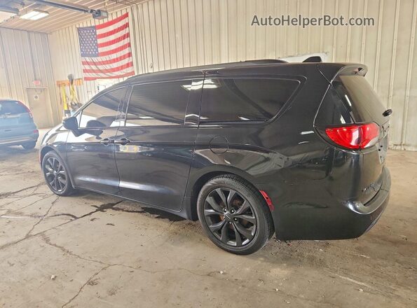 2C4RC1EG0JR260318 2018 CHRYSLER PACIFICA Черный Задняя левая четверть