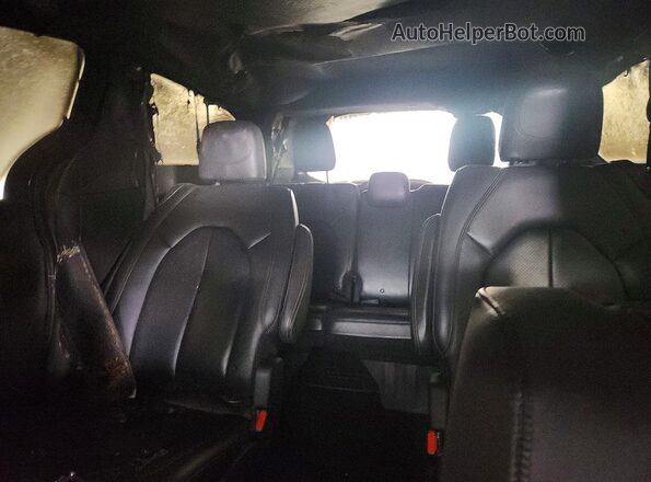 2C4RC1EG0JR260318 2018 CHRYSLER PACIFICA Черный Вид задних сидений