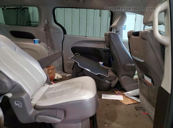 2C4RC1EG2HR635328 2017 CHRYSLER PACIFICA Burgundy Vista interior trasera