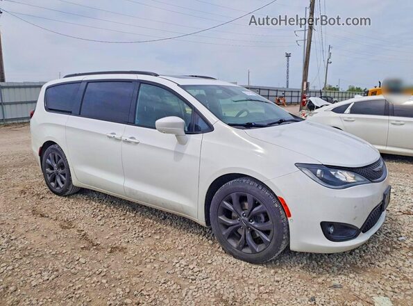 2C4RC1EG8JR351997 2018 CHRYSLER PACIFICA White Առջևի աջ