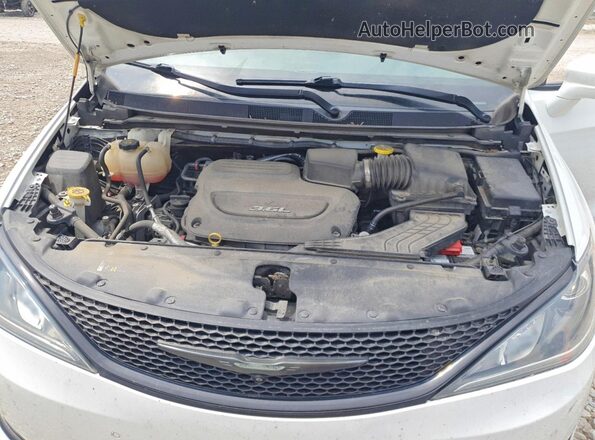 2C4RC1EG8JR351997 2018 CHRYSLER PACIFICA White Շարժիչի բաժամունքի տեսք