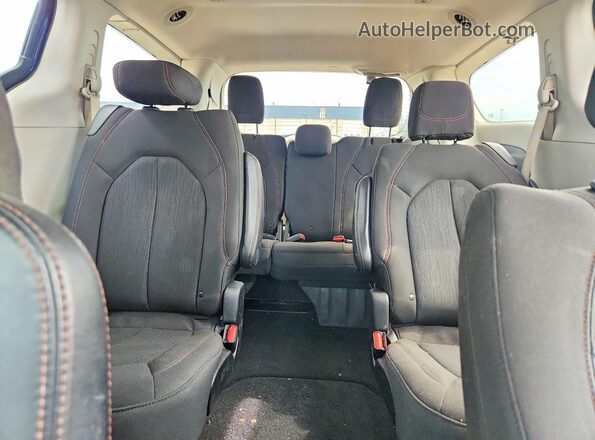 2C4RC1FG0KR559534 2019 CHRYSLER PACIFICA Black Widok tylnych siedzeń