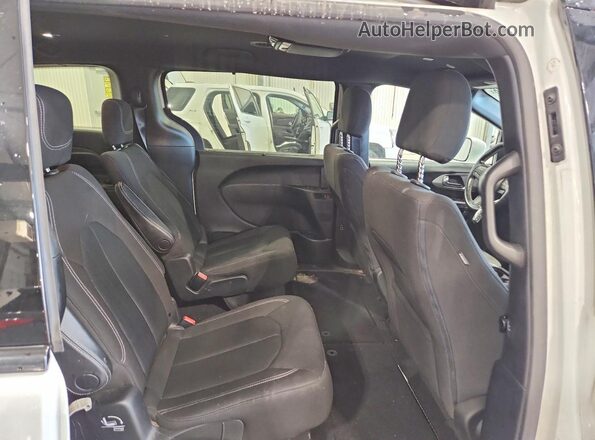 2C4RC1FG0LR224145 2020 CHRYSLER PACIFICA White Vista interior trasera