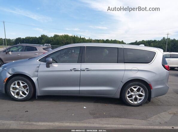 2C4RC1FG4JR174444 2018 CHRYSLER PACIFICA Серебряный Панорамный вид салона 360°