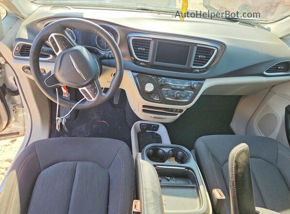 2C4RC1FG4KR506948 2019 CHRYSLER PACIFICA Белый Вид панели приборов