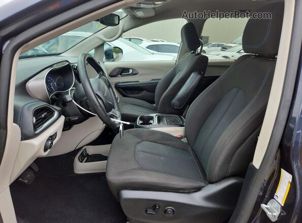 2C4RC1FG6MR500524 2021 CHRYSLER PACIFICA Gray Widok wnętrza z przodu