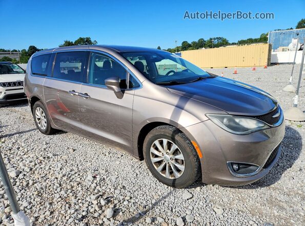 2C4RC1FGXJR256923 2018 CHRYSLER PACIFICA Gray Front right