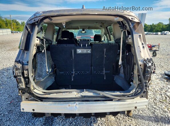 2C4RC1FGXJR256923 2018 CHRYSLER PACIFICA Gray Rear view