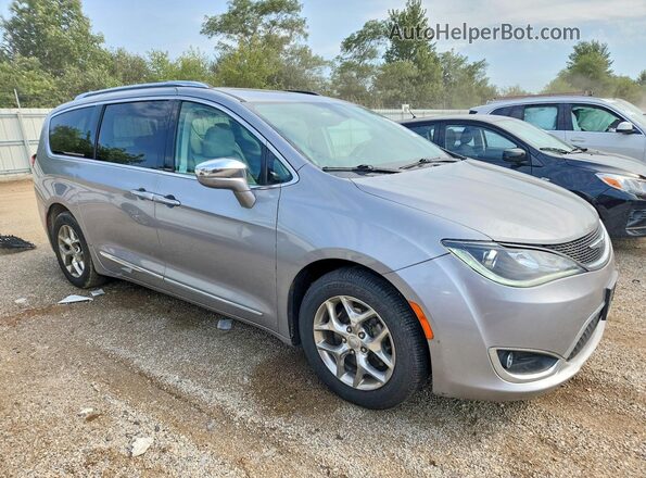 2C4RC1GG0HR528047 2017 CHRYSLER PACIFICA Silver Front right