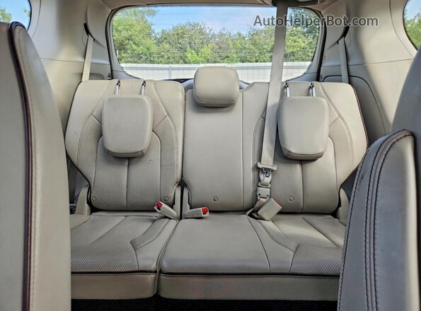 2C4RC1GG0HR528047 2017 CHRYSLER PACIFICA Silver Rear seats view