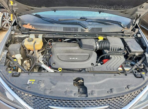 2C4RC1GG0HR528047 2017 CHRYSLER PACIFICA Silver Engine compartment view