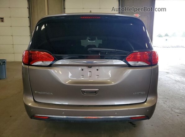 2C4RC1GG2HR727536 2017 CHRYSLER PACIFICA Tan უკანა ხედი