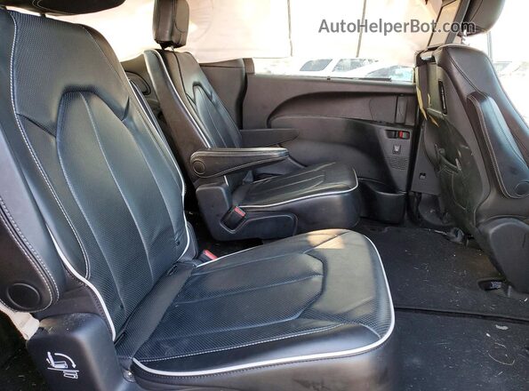 2C4RC1GG2LR203599 2020 CHRYSLER PACIFICA Gray Вид задньої частини салону