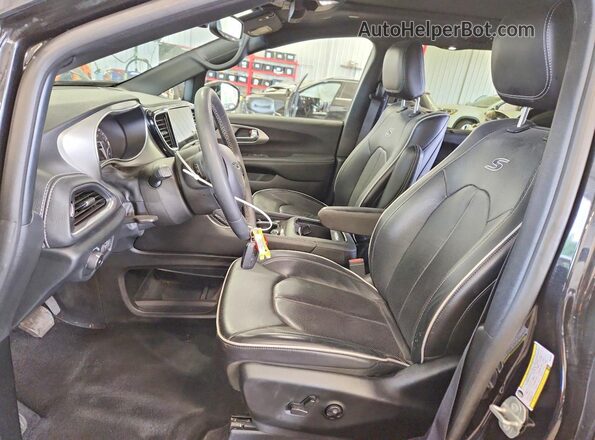 2C4RC1GG2PR629962 2023 CHRYSLER PACIFICA Black წინა სალონის ხედი