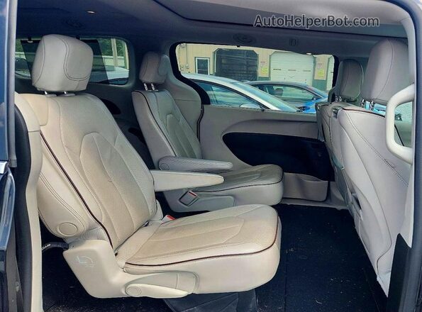 2C4RC1GG4HR841599 2017 CHRYSLER PACIFICA Black უკანა სალონის ხედი