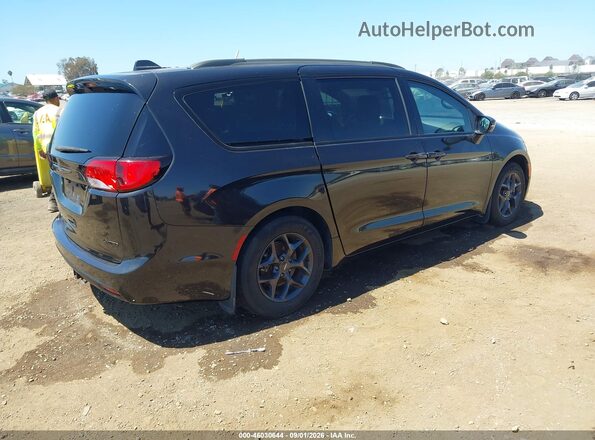 2C4RC1GG4JR261937 2018 CHRYSLER PACIFICA Черный Задняя правая четверть