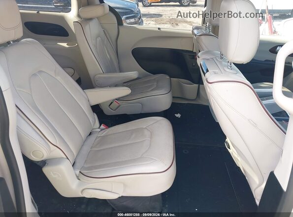 2C4RC1GG4KR721681 2019 CHRYSLER PACIFICA Cream Вид наклейки з VIN-кодом