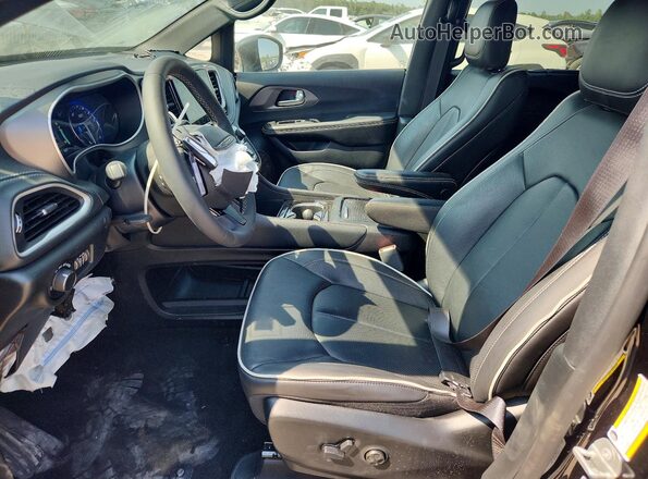 2C4RC1GG4VR557126 2027 CHRYSLER PACIFICA Black Front interior view