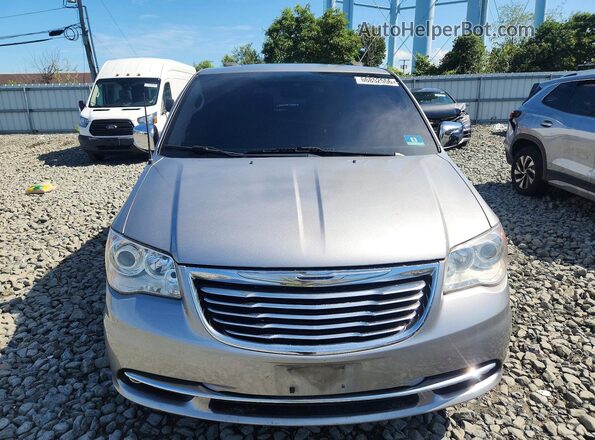 2C4RC1GG7GR264064 2016 CHRYSLER TOWN Серебряный Вид спереди