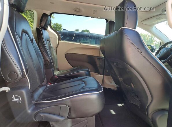 2C4RC1GG7PR515360 2023 CHRYSLER PACIFICA Черный Вид задней части салона
