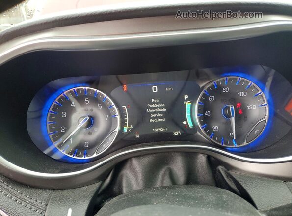 2C4RC1GG8JR210506 2018 CHRYSLER PACIFICA Red Вид щитка приладів