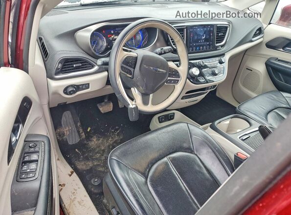 2C4RC1GG8JR210506 2018 CHRYSLER PACIFICA Red Вид панелі приладів