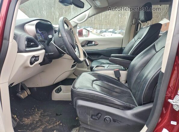 2C4RC1GG8JR210506 2018 CHRYSLER PACIFICA Red Вид салону спереду