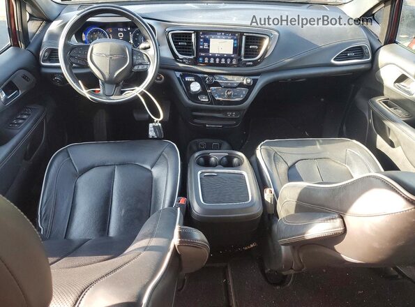 2C4RC1GG9KR657654 2019 CHRYSLER PACIFICA Red Widok deski rozdzielczej
