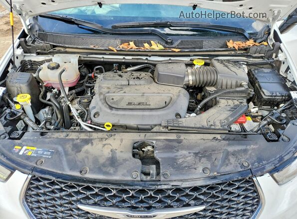2C4RC1GGXTR176572 2026 CHRYSLER PACIFICA White Engine compartment view