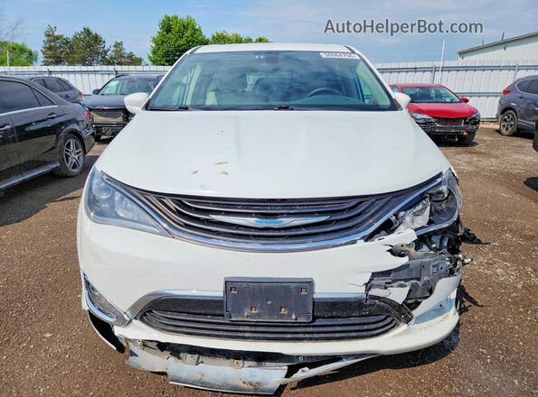 2C4RC1H73JR129671 2018 CHRYSLER PACIFICA Белый Вид спереди