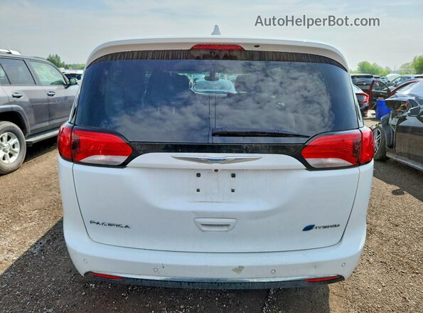 2C4RC1H73JR129671 2018 CHRYSLER PACIFICA Белый Вид сзади