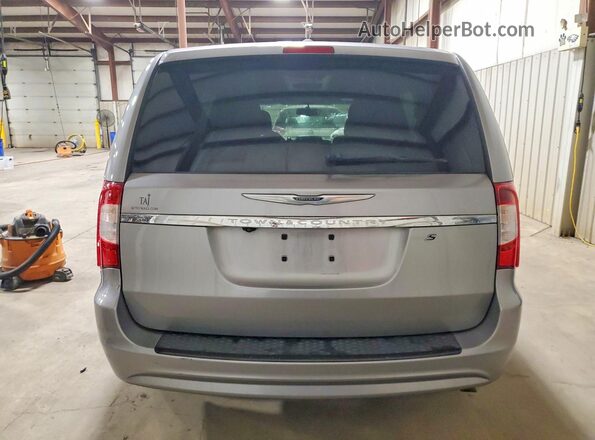 2C4RC1HG3GR200067 2016 CHRYSLER TOWN Серебряный Вид сзади