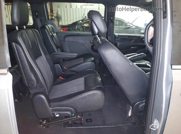 2C4RC1HG3GR200067 2016 CHRYSLER TOWN Серебряный Вид задней части салона