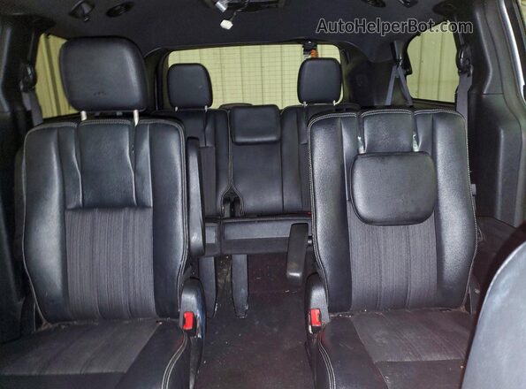 2C4RC1HG3GR200067 2016 CHRYSLER TOWN Серебряный Вид задних сидений