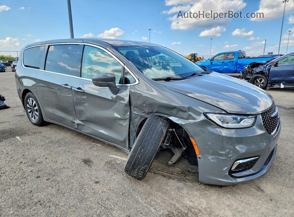 2C4RC1L78NR126701 2022 CHRYSLER PACIFICA Gray Front right