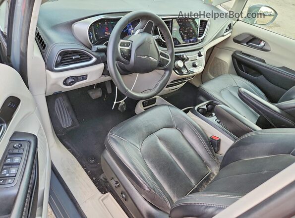 2C4RC1L78NR126701 2022 CHRYSLER PACIFICA Gray Dashboard view