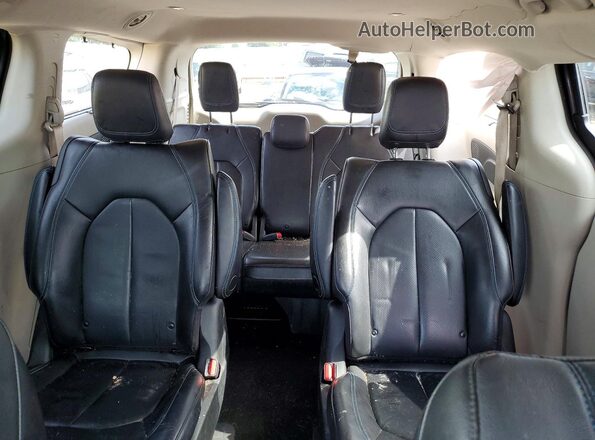 2C4RC1L79MR581281 2021 CHRYSLER PACIFICA Gray Rear seats view