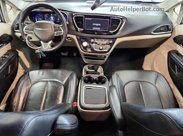 2C4RC1L79MR593981 2021 CHRYSLER PACIFICA Silver Widok deski rozdzielczej