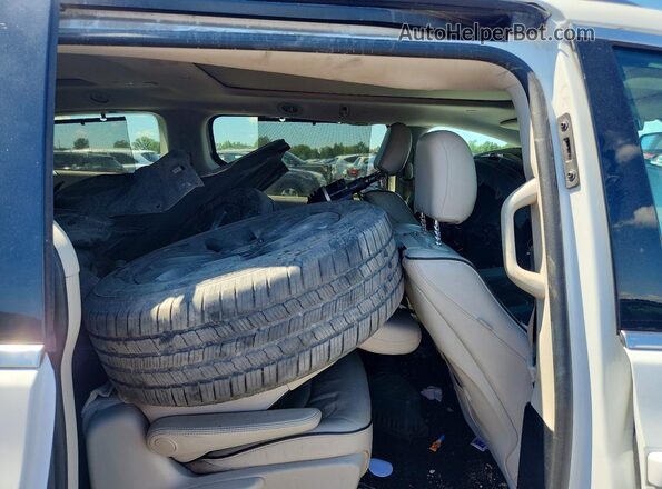 2C4RC1N73HR709226 2017 CHRYSLER PACIFICA White Вид задньої частини салону