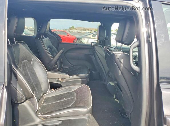 2C4RC1N74LR230175 2020 CHRYSLER PACIFICA Charcoal Rear interior view