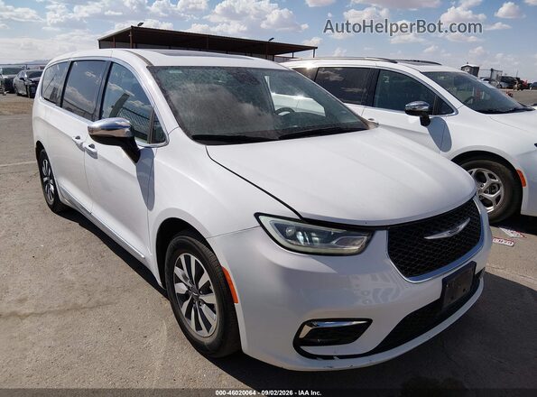 2C4RC1S74PR614354 2023 CHRYSLER PACIFICA White Front view