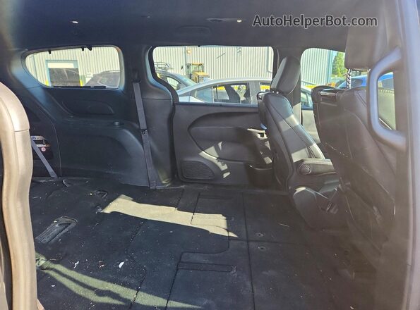 2C4RC3BG0LR263674 2020 CHRYSLER PACIFICA Black Widok tylnych siedzeń