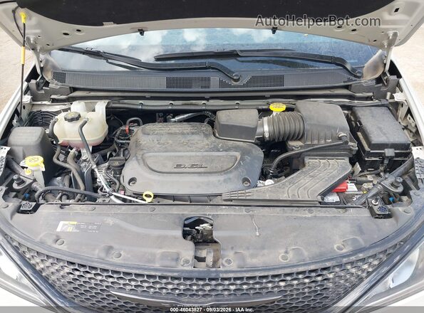 2C4RC3BG1LR274036 2020 CHRYSLER PACIFICA White Rear view