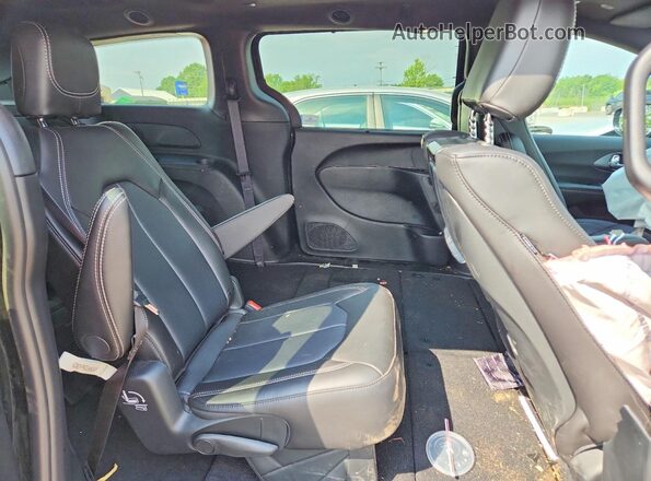 2C4RC3BG1TR199502 2026 CHRYSLER PACIFICA Black Rear interior view