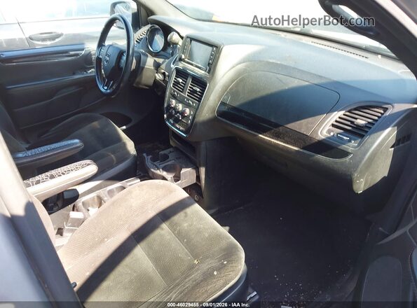 2C4RDGBG7JR244587 2018 DODGE GRAND CARAVAN Silver Widok wnętrza z przodu
