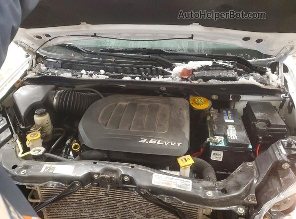 2C4RDGCG3HR793910 2017 DODGE GRAND White Vista del compartimento del motor