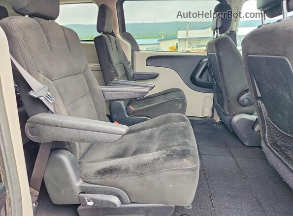 2C4RDGCG4GR379260 2016 DODGE GRAND Gray Rear interior view